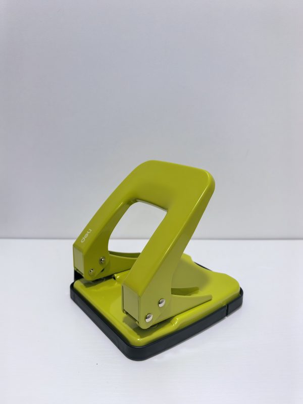 DELI 35 SHEETS HOLE PUNCH
 - 0138