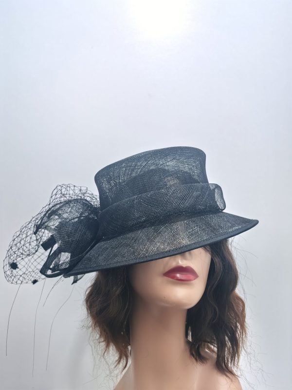 FASCINATOR HAT